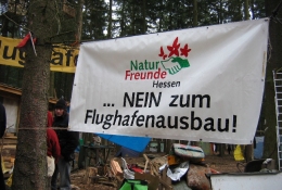 Kaffeestand im Hüttendorf