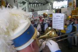 100. Montagsdemo am Flughafen