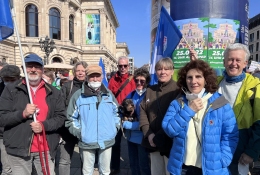 „Stoppt den Krieg! Frieden und Solidarität für die Menschen in der Ukraine