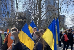 „Stoppt den Krieg! Frieden und Solidarität für die Menschen in der Ukraine