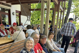 Traditionelle 1. Maifeier am Naturfreundehaus